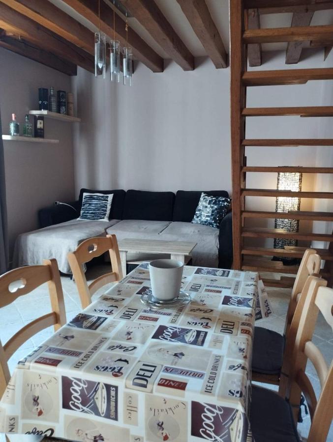 Charmante Petite Maison De Bourg Leilighet Autry-le-Chatel Eksteriør bilde